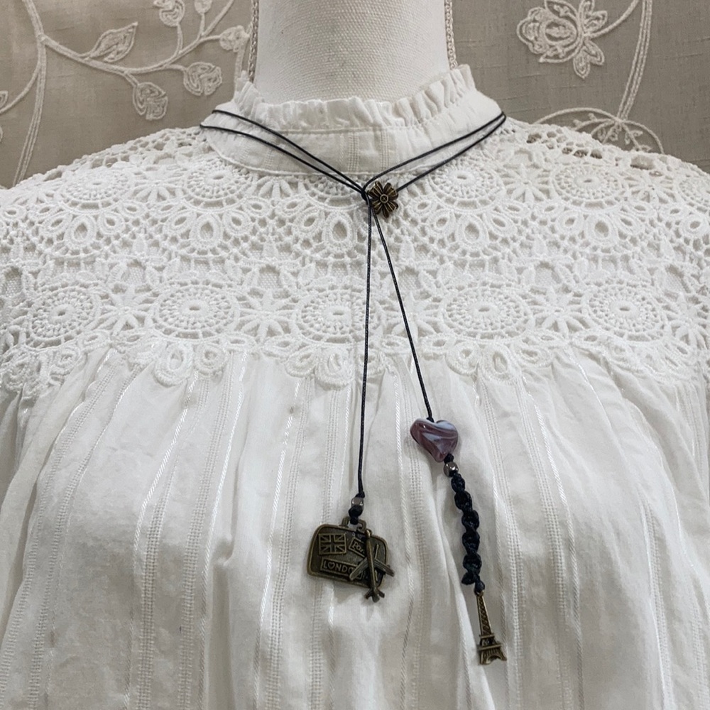 London París Travel inspired necklace - Picture 9 of 15